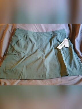 NWT 32 Degrees Women's XL Performance Skort in Sage Green